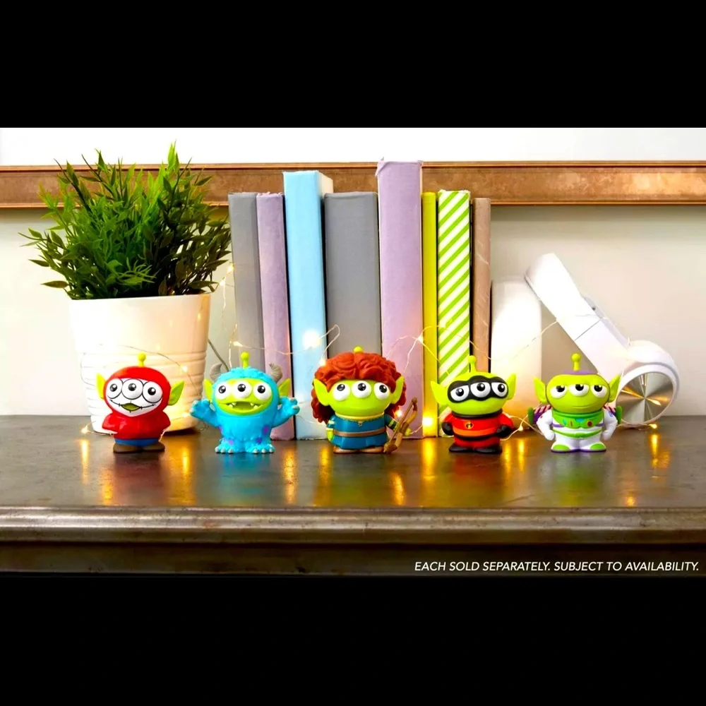 New Disney Pixar Alien Remix Incredibles #5 - Picture 5 of 7